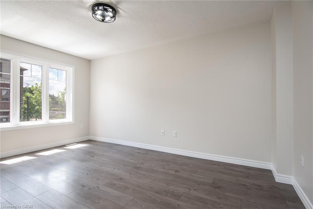 J-3-70 Willowrun Drive, Kitchener, ON - Indoor Photo Showing Other Room
