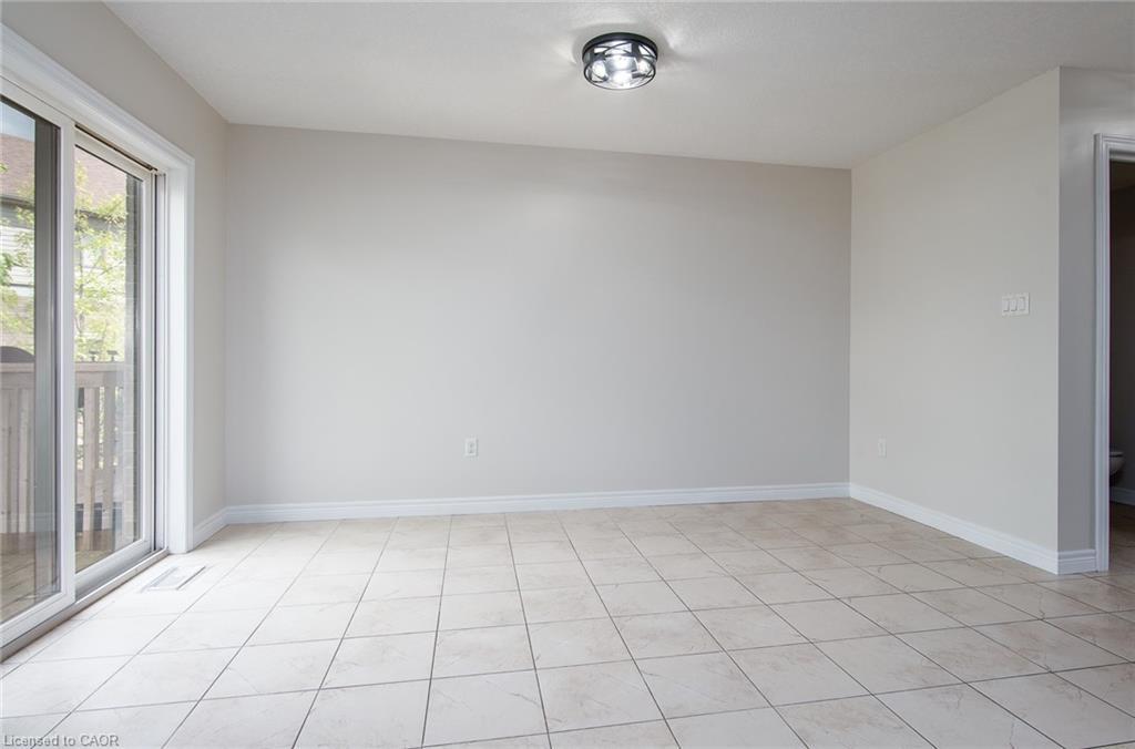 J-3-70 Willowrun Drive, Kitchener, ON - Indoor Photo Showing Other Room