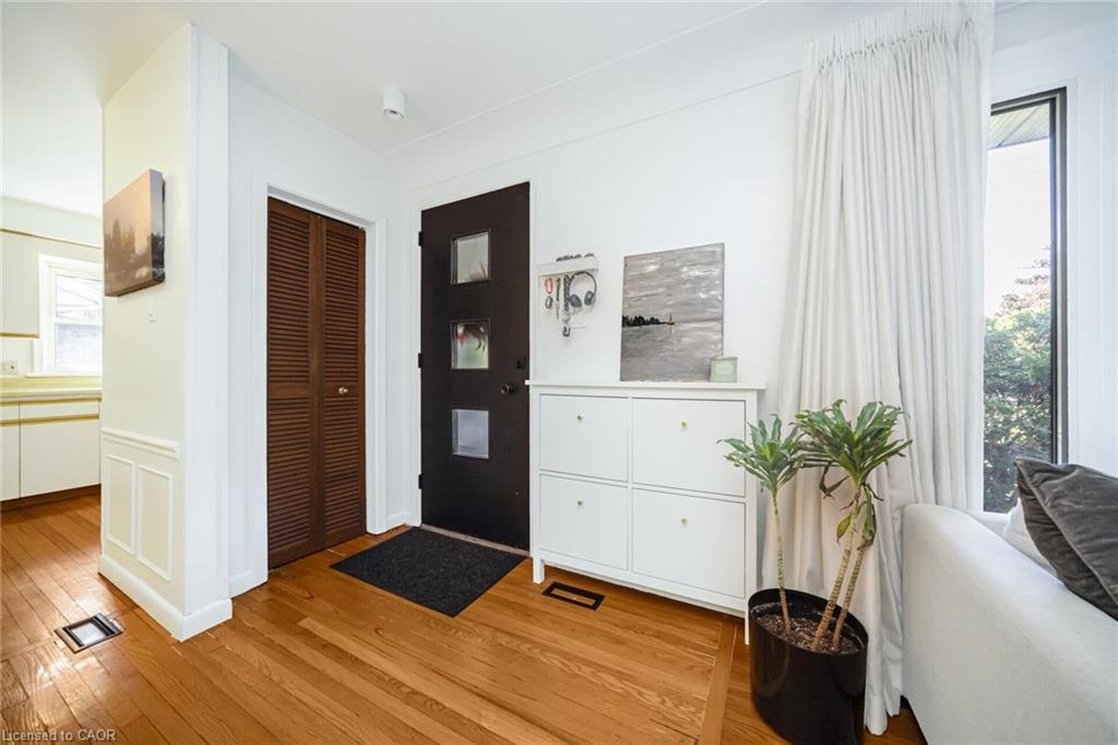 115 Welbourn Drive, Hamilton, ON - Indoor