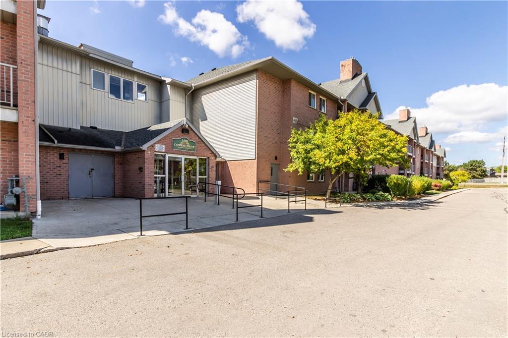3-136 Conway Drive, London, ON - Outdoor