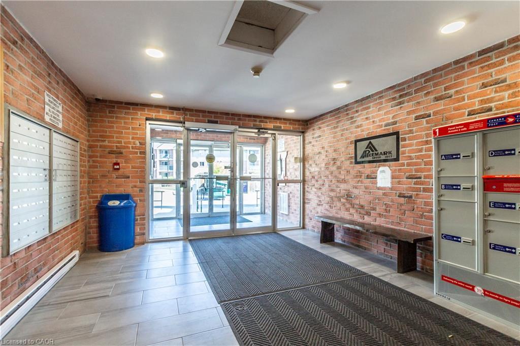 3-136 Conway Drive, London, ON - Indoor Photo Showing Other Room With Fireplace