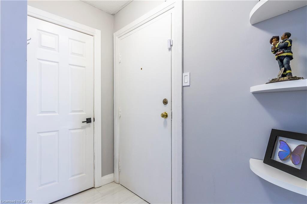 3-136 Conway Drive, London, ON - Indoor Photo Showing Other Room