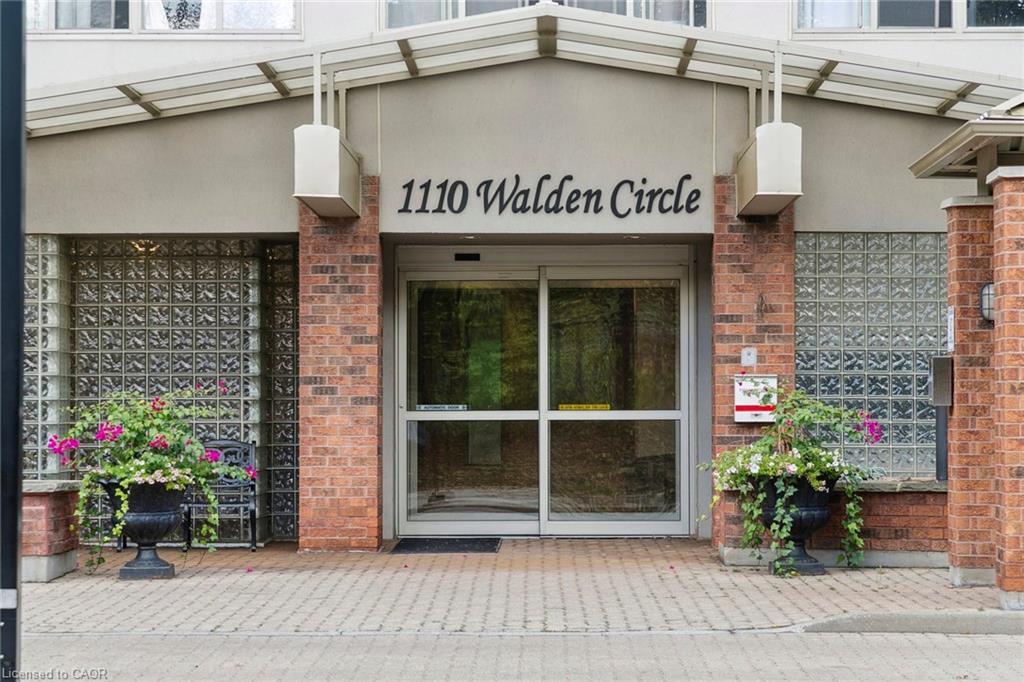 1110 Walden Circle, Mississauga, ON - Outdoor