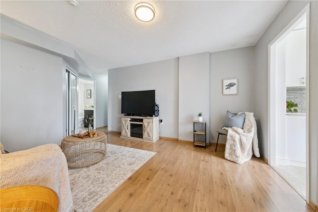 1110 Walden Circle, Mississauga, ON - Indoor