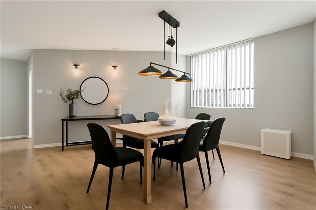 1110 Walden Circle, Mississauga, ON - Indoor Photo Showing Dining Room