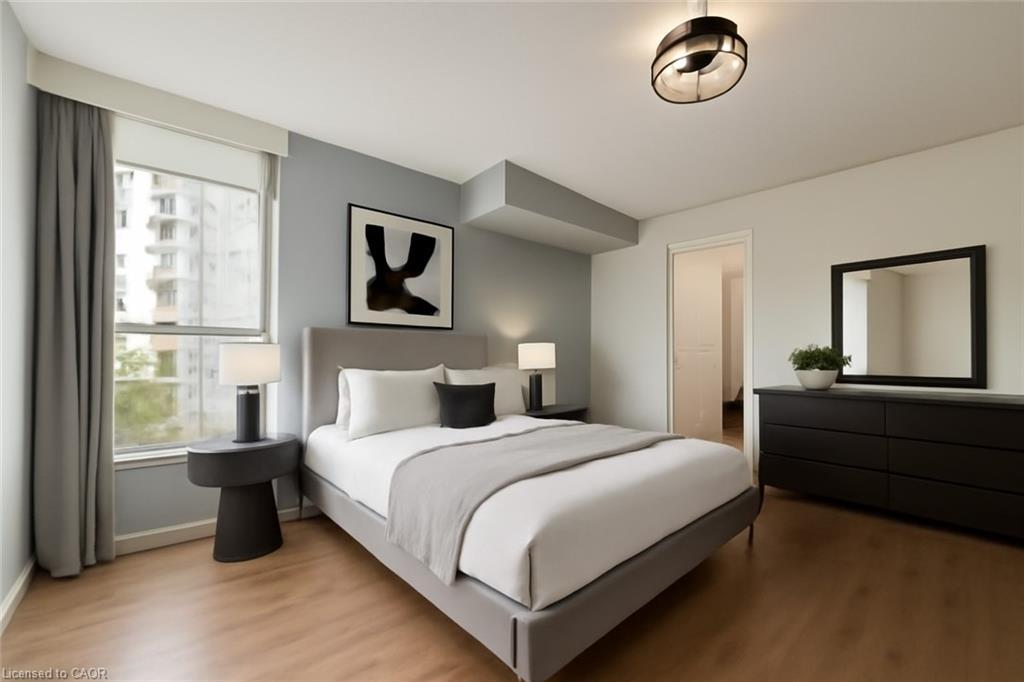 1110 Walden Circle, Mississauga, ON - Indoor Photo Showing Bedroom