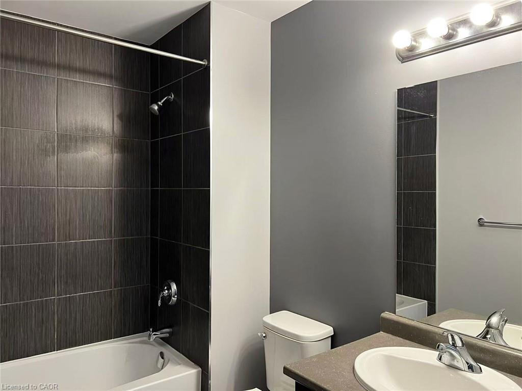 602-85 Robinson Street, Hamilton, ON - Indoor Photo Showing Bathroom