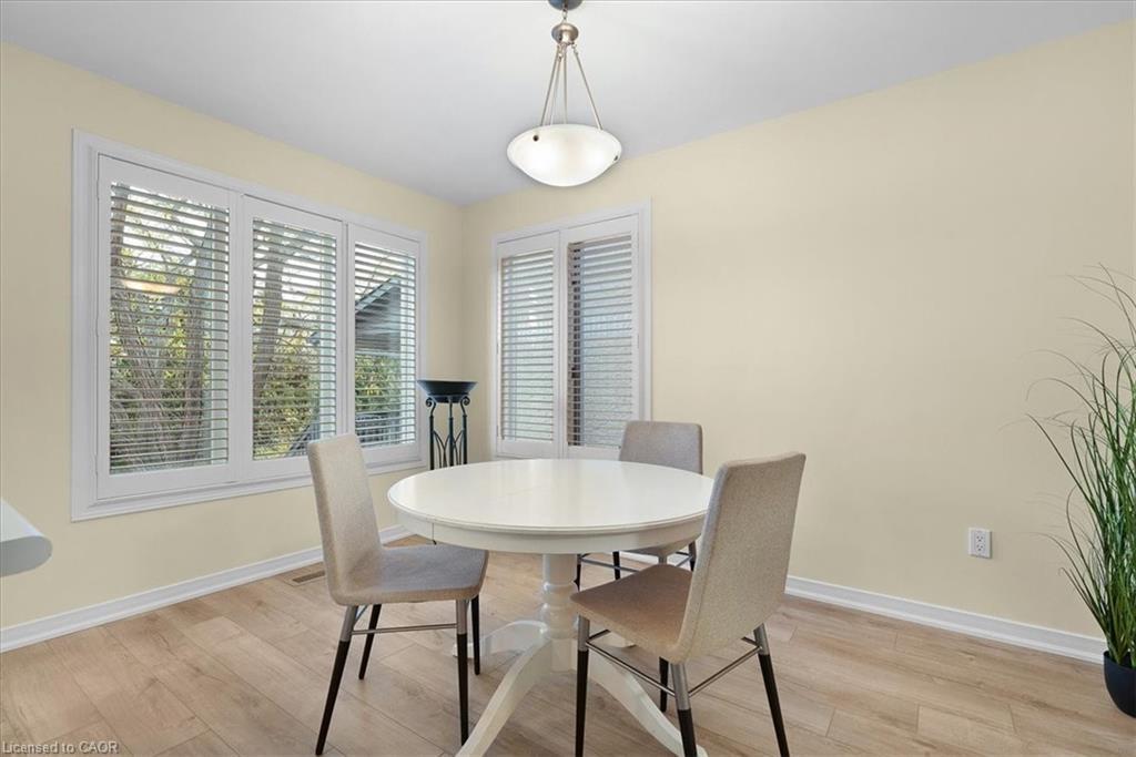 90 Westlawn Drive, Hamilton, ON - Indoor Photo Showing Dining Room