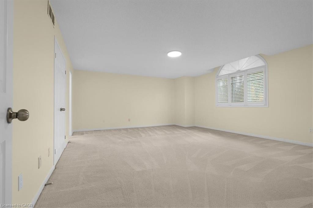 90 Westlawn Drive, Hamilton, ON - Indoor Photo Showing Other Room