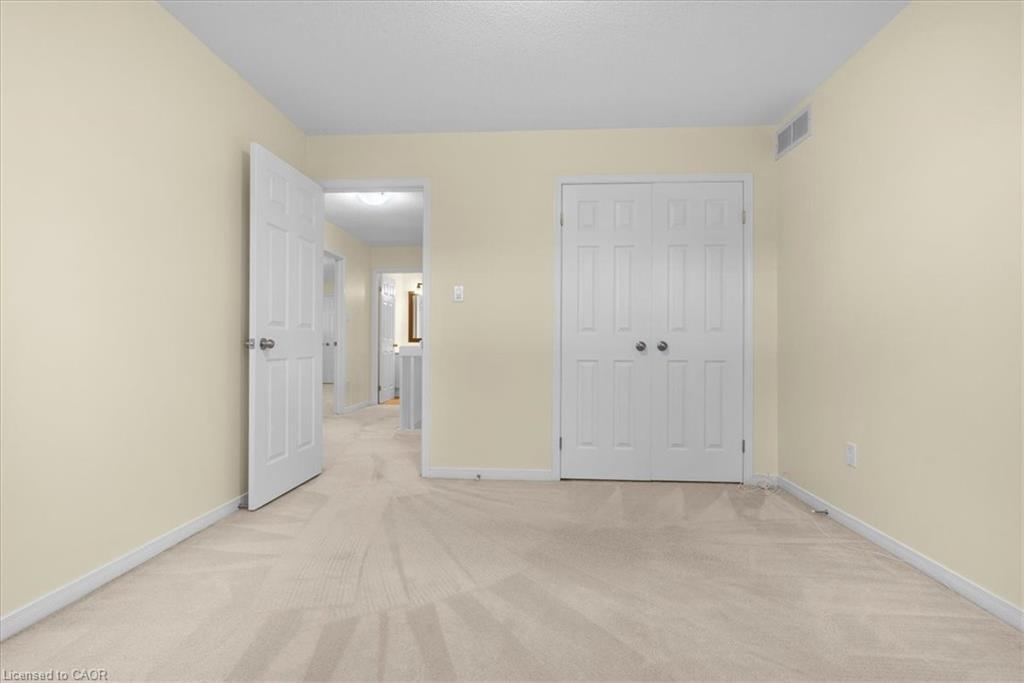 90 Westlawn Drive, Hamilton, ON - Indoor Photo Showing Other Room