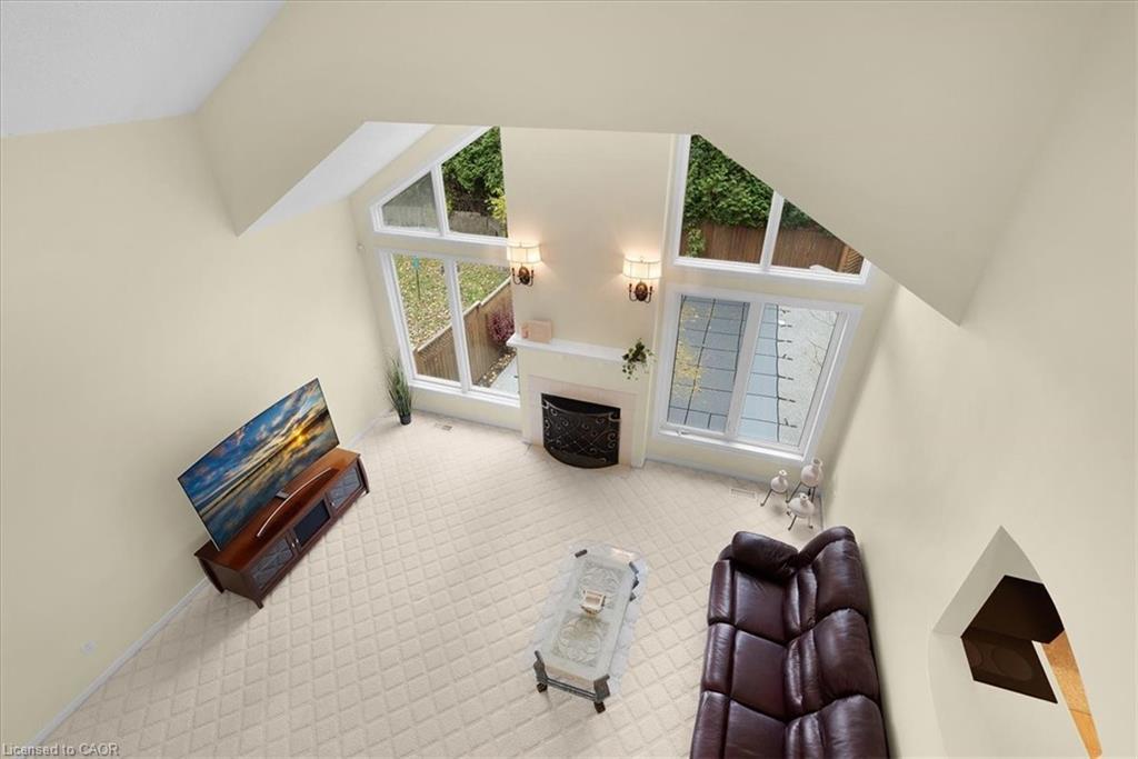 90 Westlawn Drive, Hamilton, ON - Indoor Photo Showing Other Room