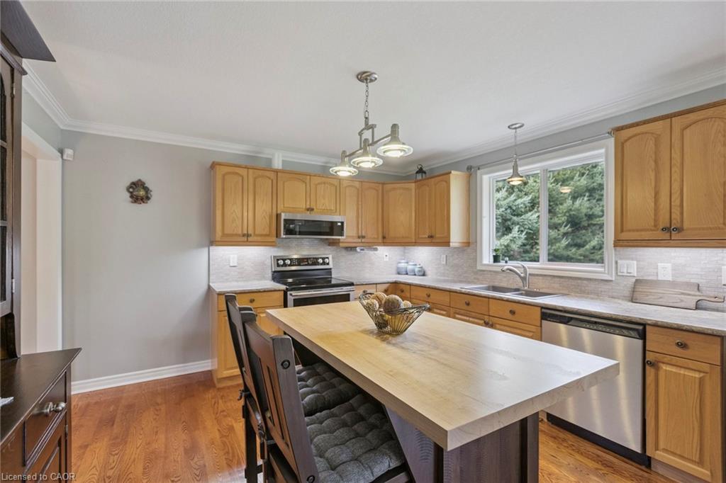 122769 Grey Road 9, West Grey, ON - Indoor Photo Showing Kitchen With Double Sink
