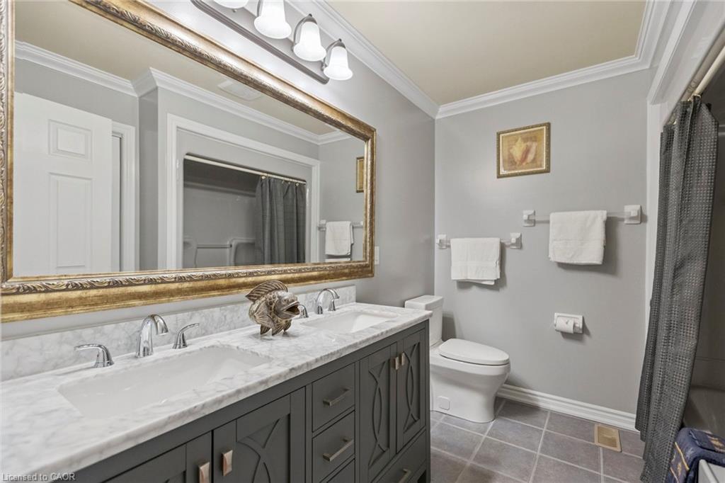 122769 Grey Road 9, West Grey, ON - Indoor Photo Showing Bathroom