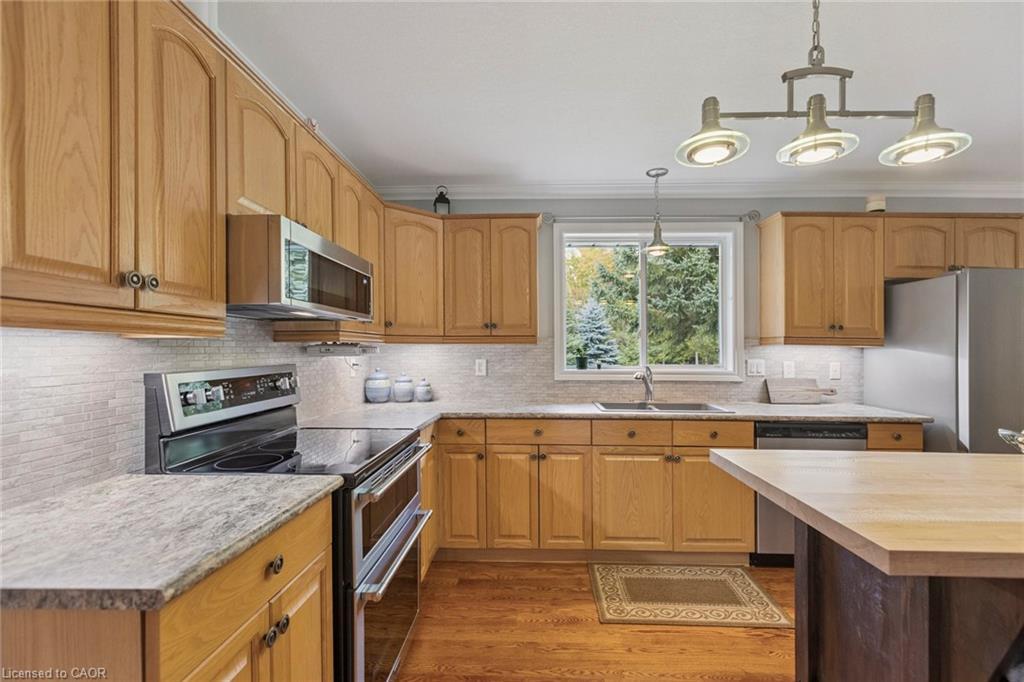 122769 Grey Road 9, West Grey, ON - Indoor Photo Showing Kitchen With Double Sink