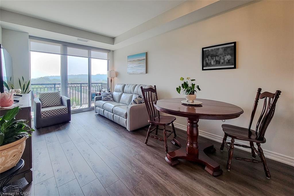 515-2750 King Street E, Hamilton, ON - Indoor