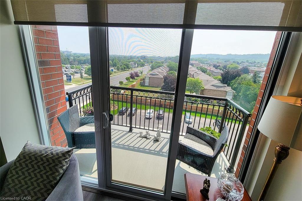 515-2750 King Street E, Hamilton, ON - Indoor Photo Showing Other Room