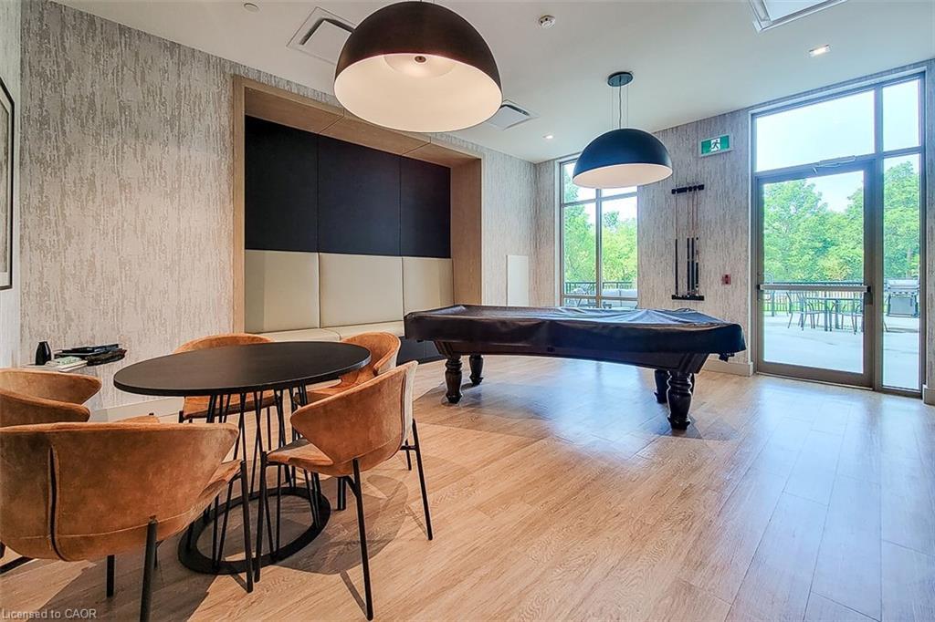 515-2750 King Street E, Hamilton, ON - Indoor Photo Showing Other Room