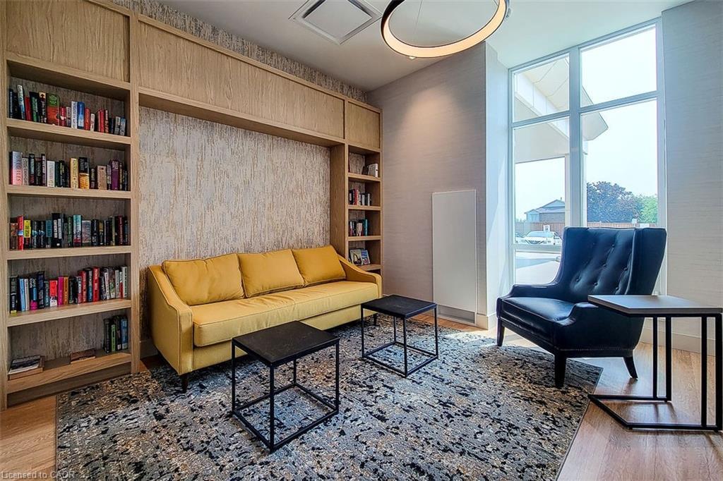 515-2750 King Street E, Hamilton, ON - Indoor