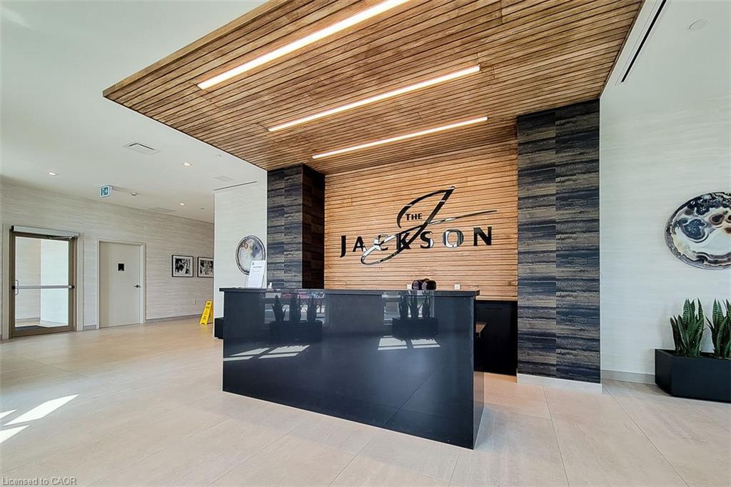 515-2750 King Street E, Hamilton, ON - Indoor