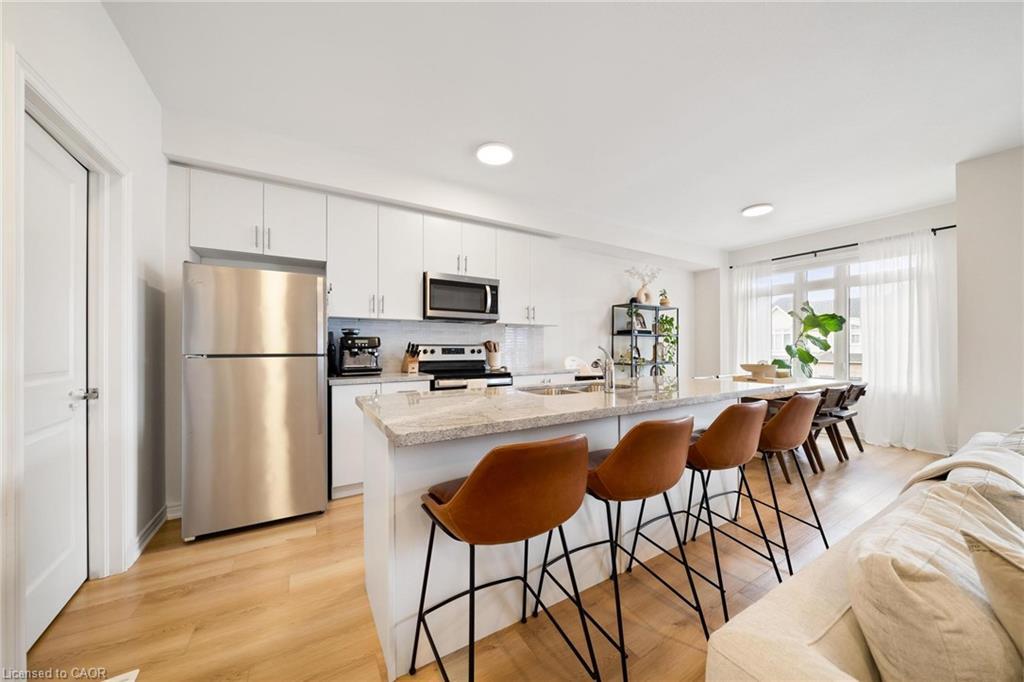 144 Sonoma Lane, Hamilton, ON - Indoor Photo Showing Kitchen With Stainless Steel Kitchen