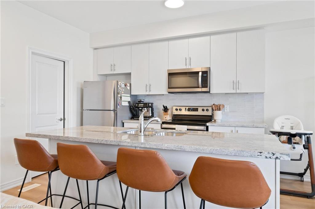 144 Sonoma Lane, Hamilton, ON - Indoor Photo Showing Kitchen With Stainless Steel Kitchen