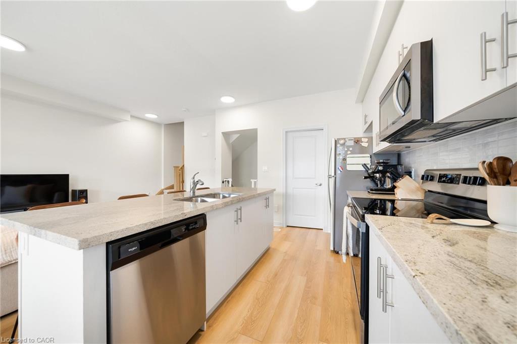 144 Sonoma Lane, Hamilton, ON - Indoor Photo Showing Kitchen With Stainless Steel Kitchen With Double Sink