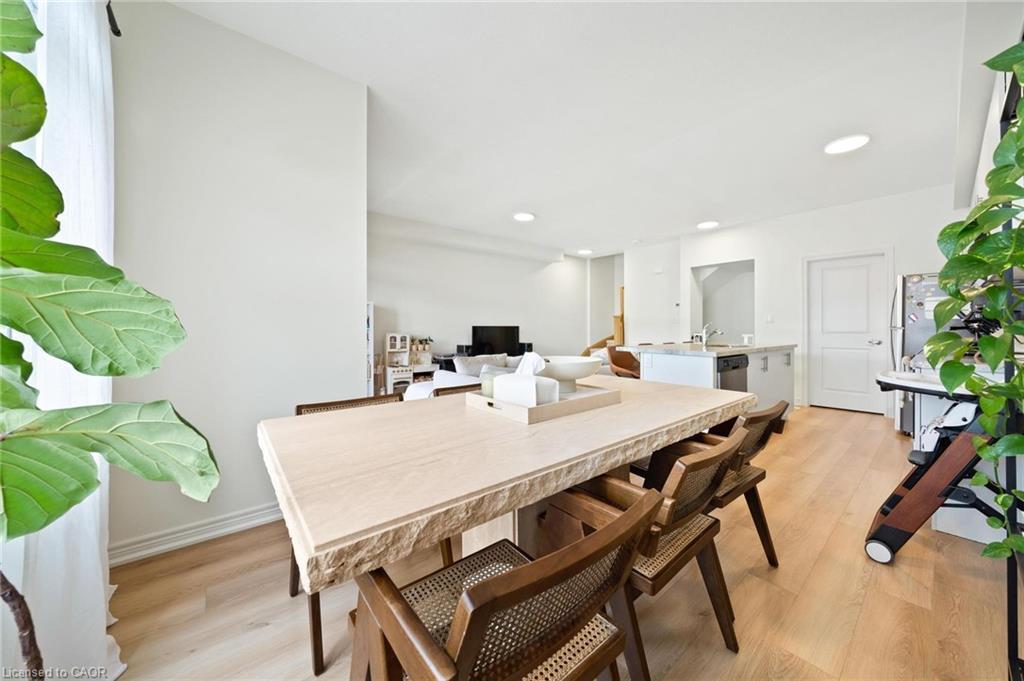 144 Sonoma Lane, Hamilton, ON - Indoor Photo Showing Dining Room