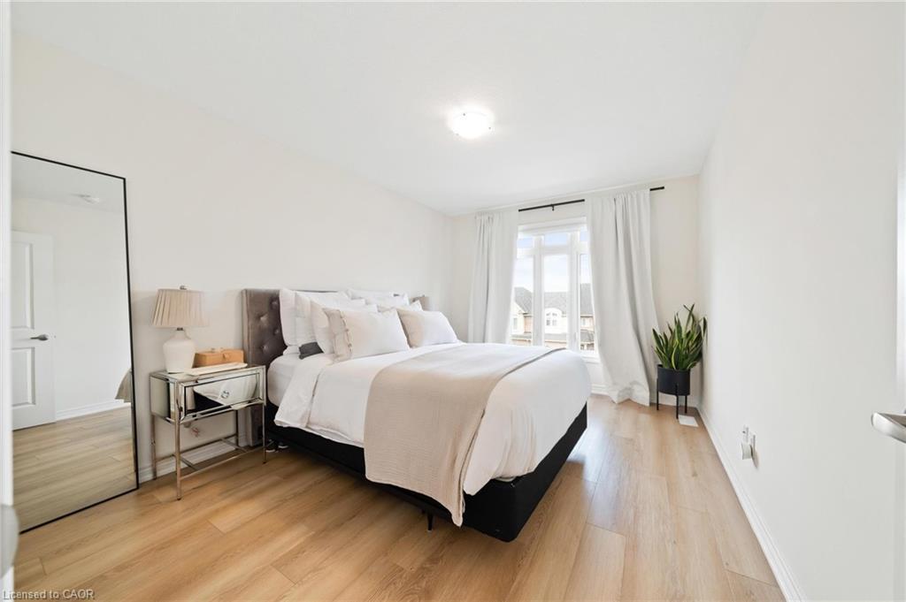 144 Sonoma Lane, Hamilton, ON - Indoor Photo Showing Bedroom