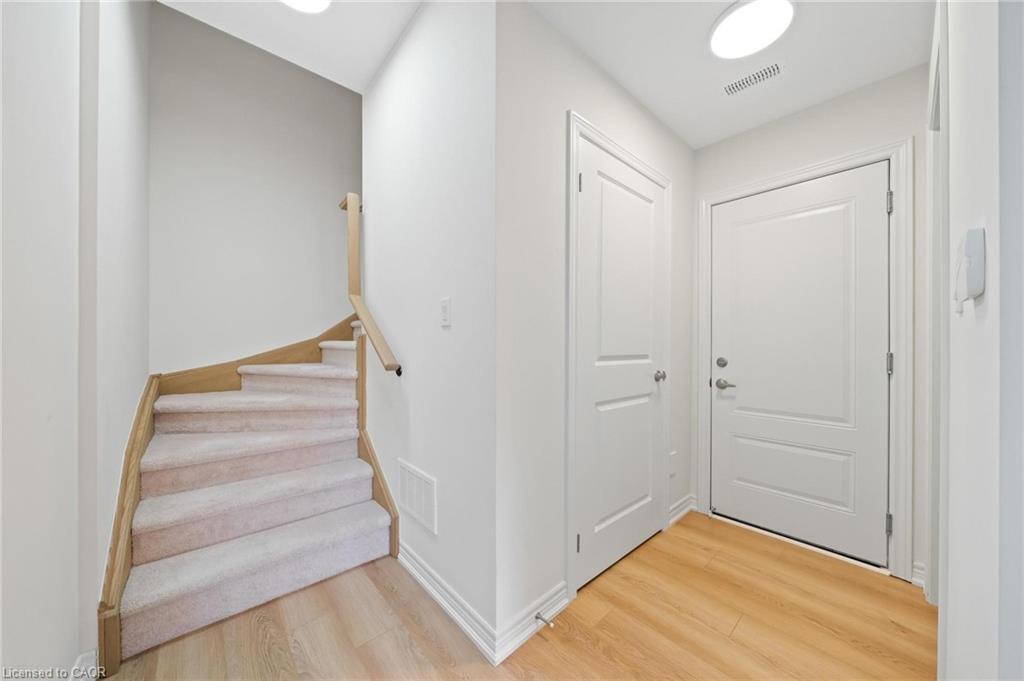 144 Sonoma Lane, Hamilton, ON - Indoor Photo Showing Other Room