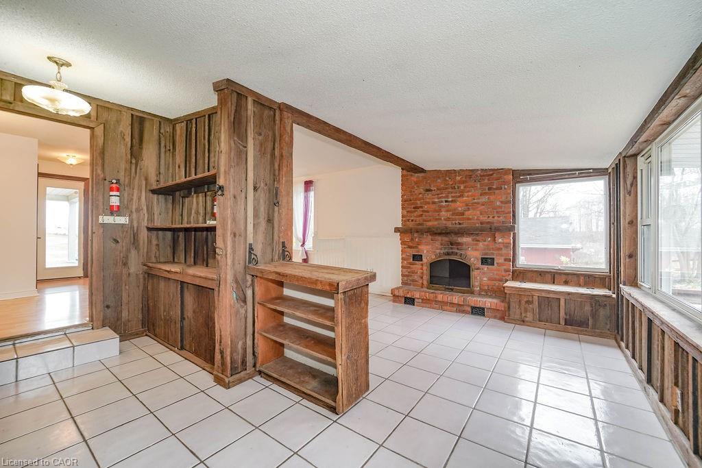 3364 Burnhamthorpe Road W, Oakville, ON - Indoor With Fireplace