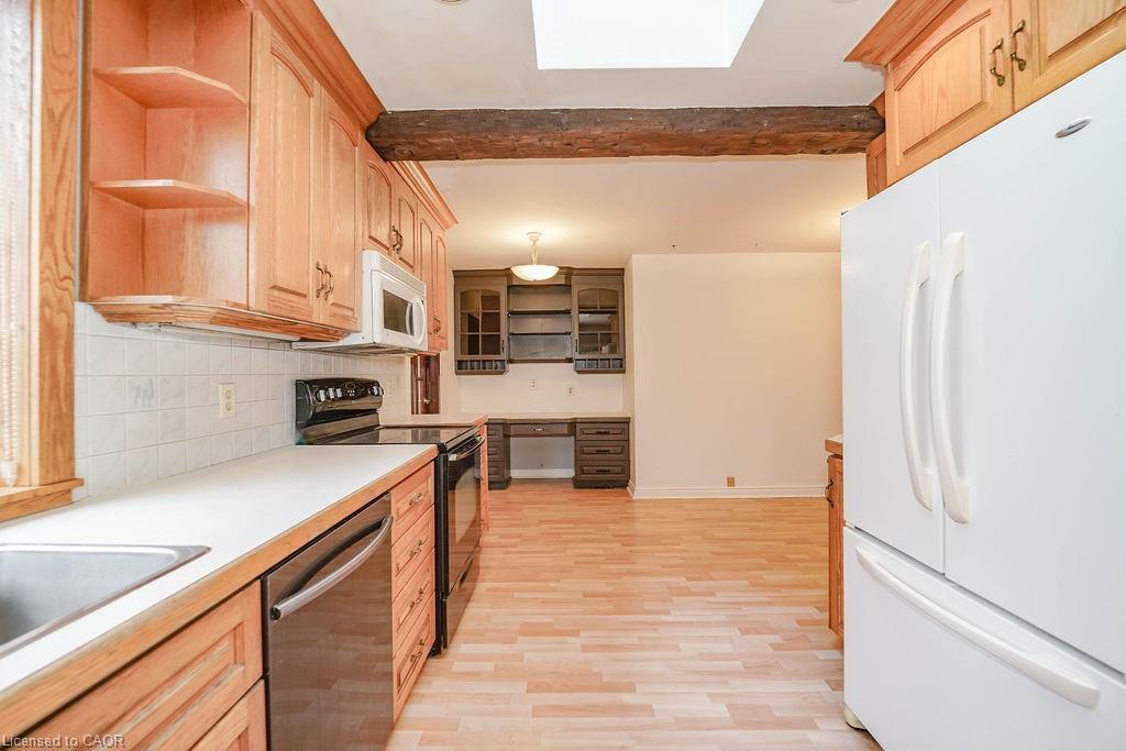 3364 Burnhamthorpe Road W, Oakville, ON - Indoor Photo Showing Kitchen