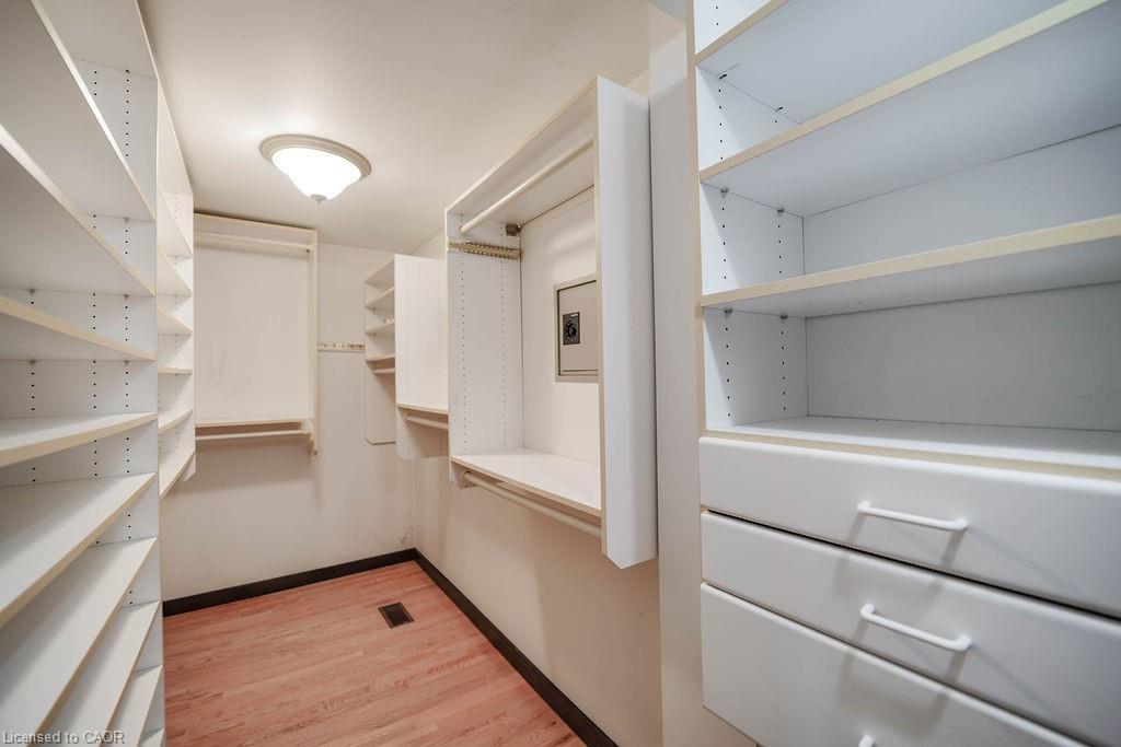 3364 Burnhamthorpe Road W, Oakville, ON - Indoor