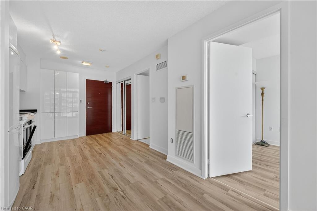 1205-15 Iceboat Terrace, Toronto, ON - Indoor Photo Showing Other Room