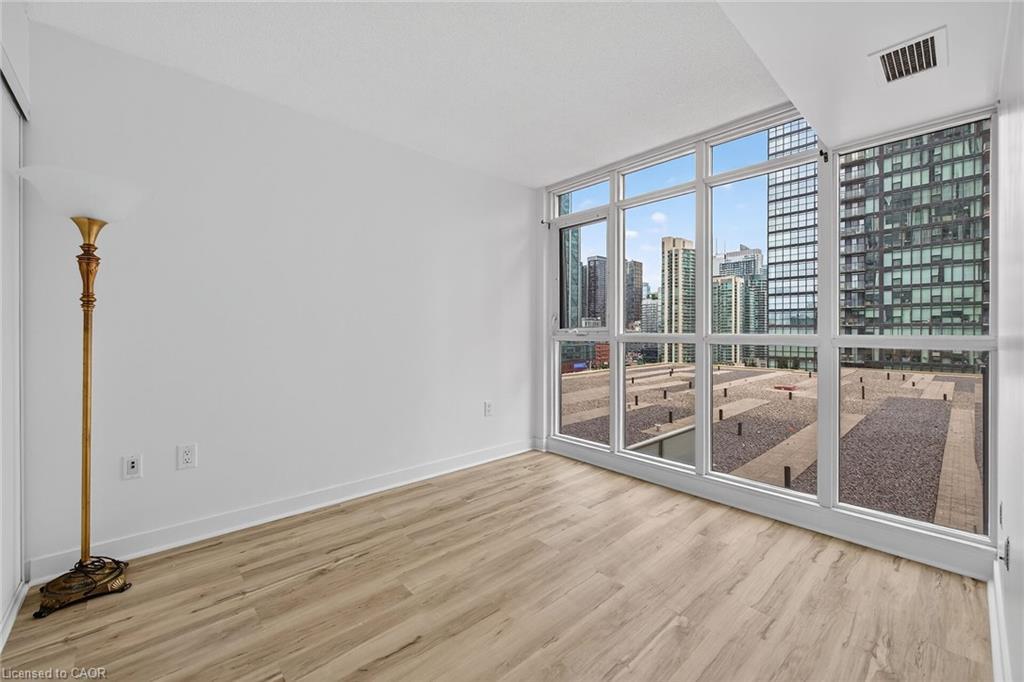 1205-15 Iceboat Terrace, Toronto, ON - Indoor Photo Showing Other Room