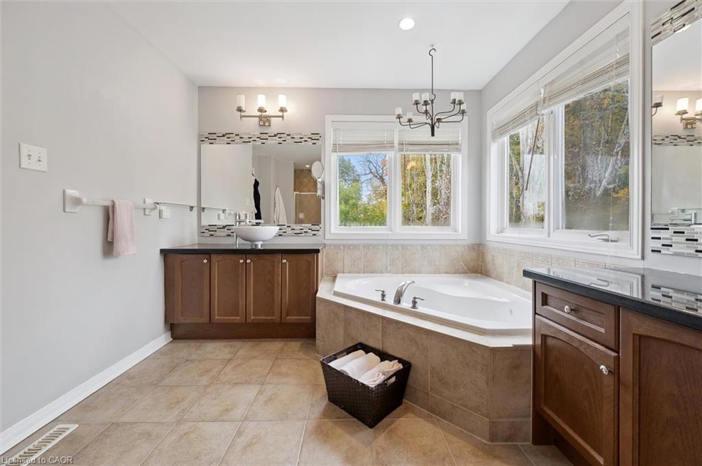 305 Pine Valley Drive, Kitchener, ON - Indoor Photo Showing Bathroom