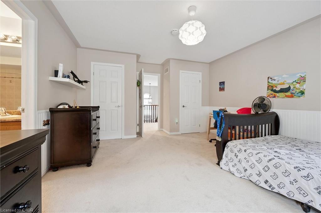 305 Pine Valley Drive, Kitchener, ON - Indoor Photo Showing Bedroom