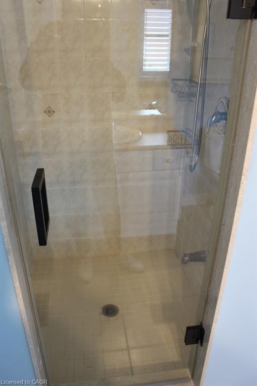 2128 Blackforest Crescent, Oakville, ON - Indoor Photo Showing Bathroom