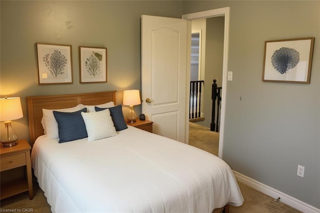 2128 Blackforest Crescent, Oakville, ON - Indoor Photo Showing Bedroom