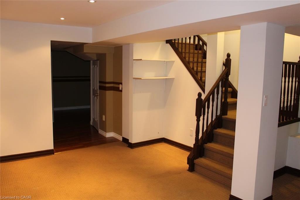 2128 Blackforest Crescent, Oakville, ON - Indoor Photo Showing Other Room