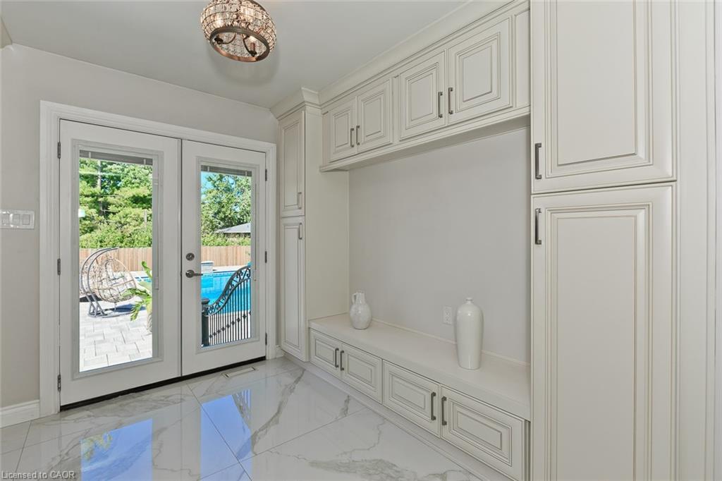 214 Ashford Drive, Barrie, ON - Indoor Photo Showing Other Room