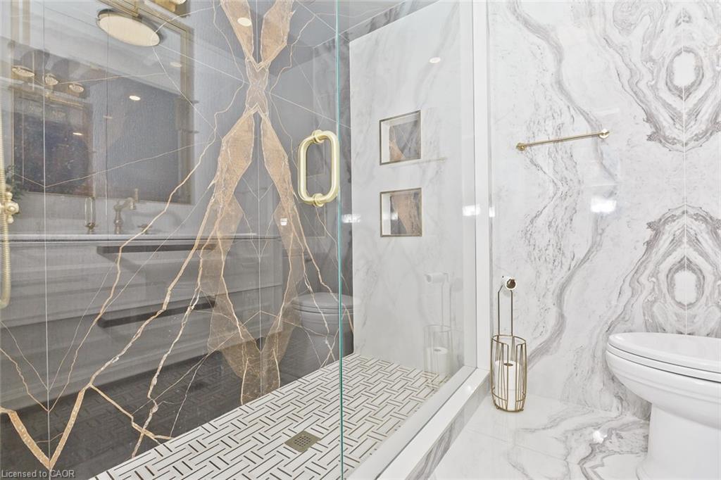 214 Ashford Drive, Barrie, ON - Indoor Photo Showing Bathroom