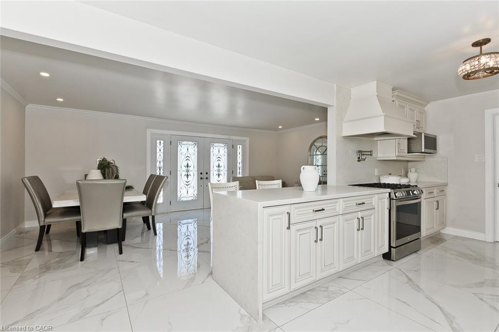 214 Ashford Drive, Barrie, ON - Indoor