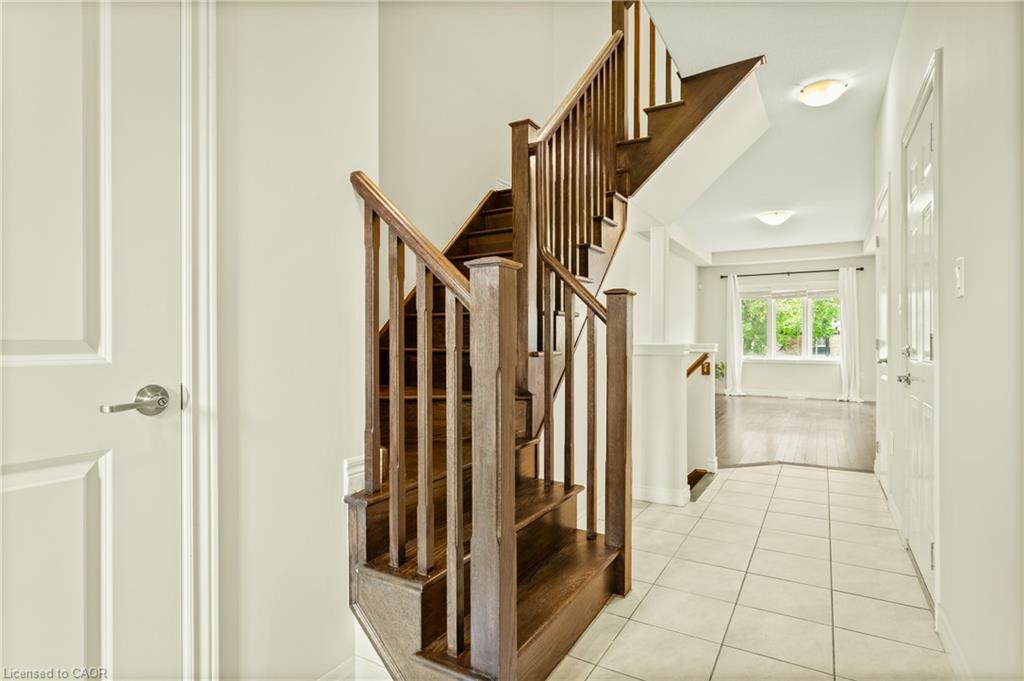 33-6 Chestnut Drive, Grimsby, ON - Indoor Photo Showing Other Room