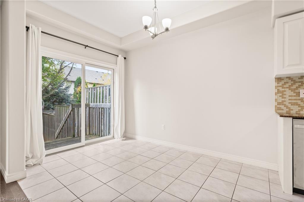 33-6 Chestnut Drive, Grimsby, ON - Indoor Photo Showing Other Room