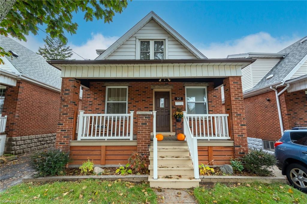 92 Huxley Avenue S, Hamilton, ON - Outdoor With Deck Patio Veranda