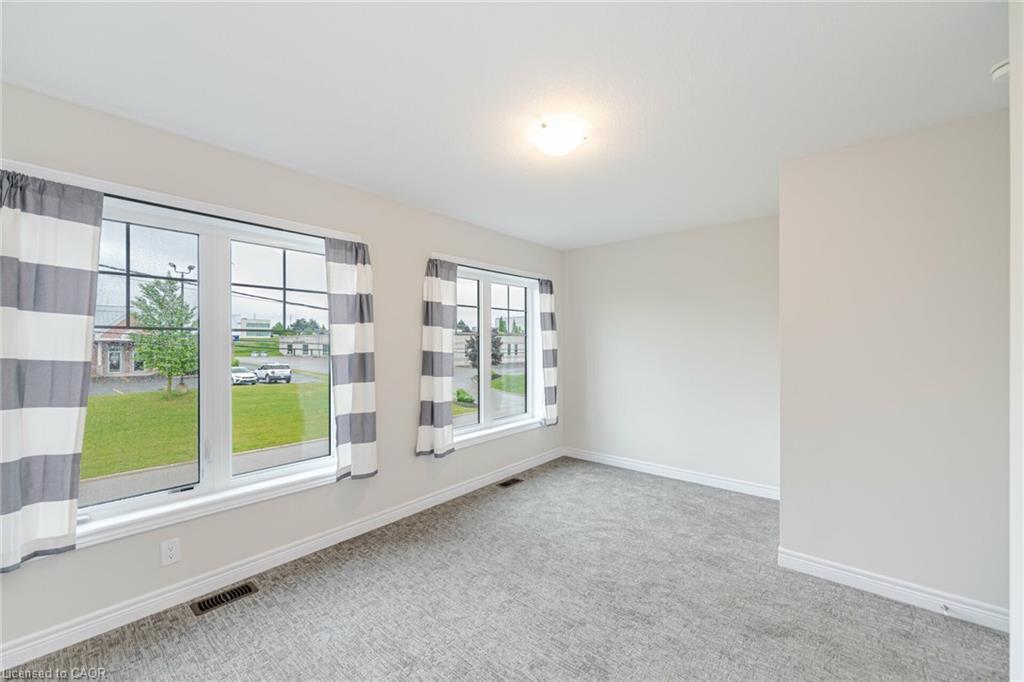 70-10 Birmingham Drive, Cambridge, ON - Indoor Photo Showing Other Room