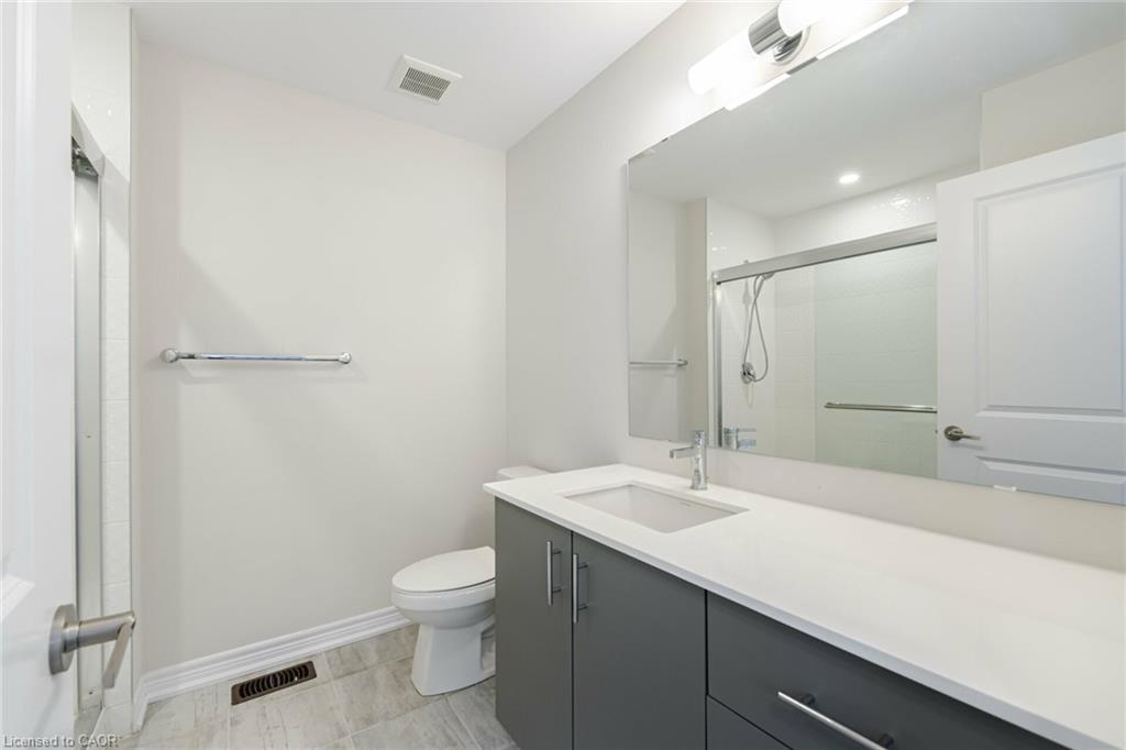70-10 Birmingham Drive, Cambridge, ON - Indoor Photo Showing Bathroom