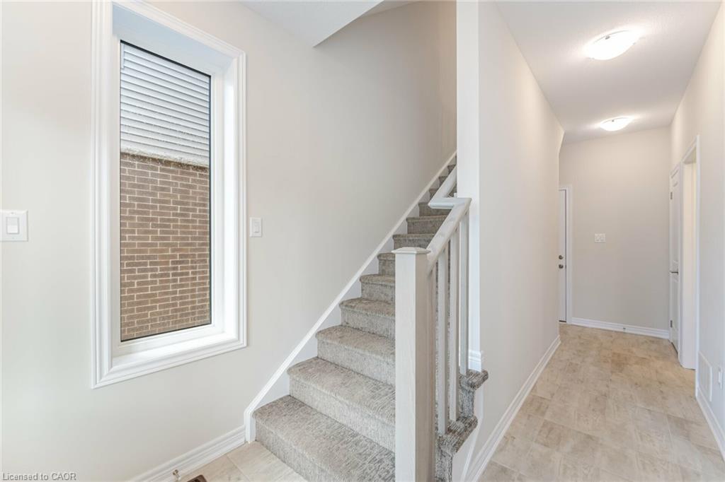 70-10 Birmingham Drive, Cambridge, ON - Indoor Photo Showing Other Room