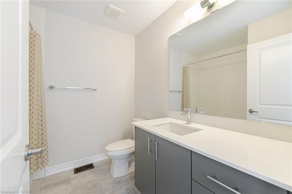 70-10 Birmingham Drive, Cambridge, ON - Indoor Photo Showing Bathroom