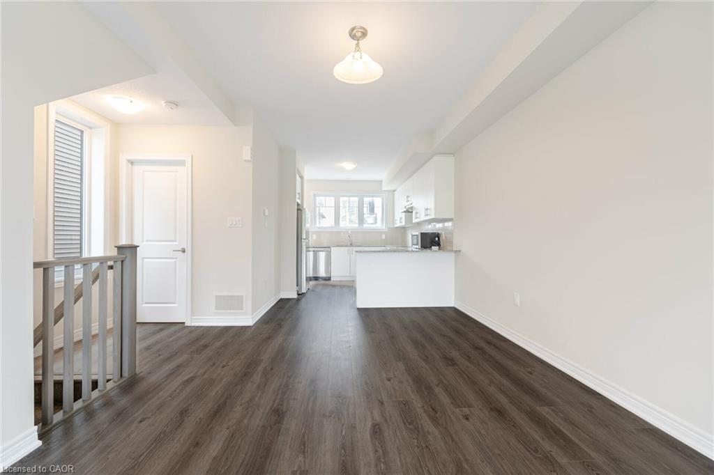 70-10 Birmingham Drive, Cambridge, ON - Indoor Photo Showing Other Room